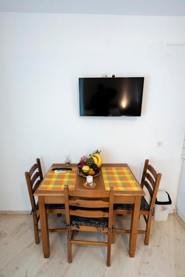Helen Suites แอร์ซอนิสซอส ภายนอก รูปภาพ